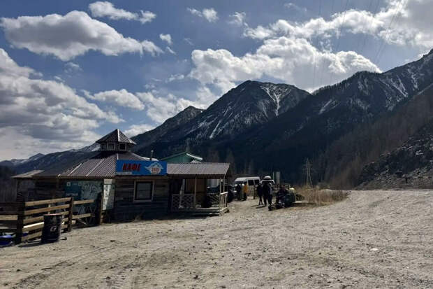 МЧС Бурятии: поиск пропавших туристов после схода лавины возобновлен