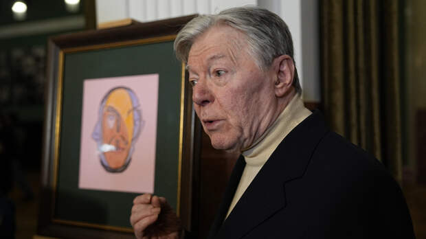 «Это мысли вслух»: в театре «Ленком» открылась выставка Александра Збруева