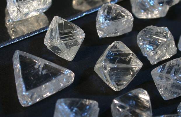 Расширить экспорт алмазов: Минфин планирует допустить к поставкам новые структуры