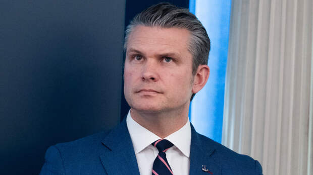 «Пять статей»: в США пытаются отправить в отставку главу Пентагона Хегсета