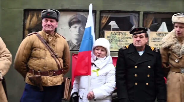 Вице-губернатор Петербурга поздравил горожан с 83-й годовщиной прорыва блокады Ленинграда