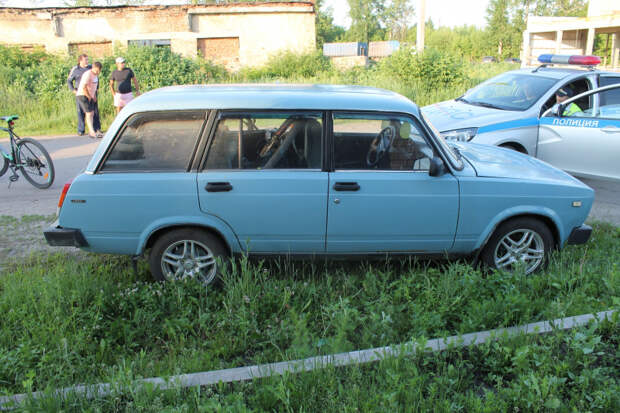 Жители Тамбовской области угнали автомобиль, а также украли велосипед и аккумулятор