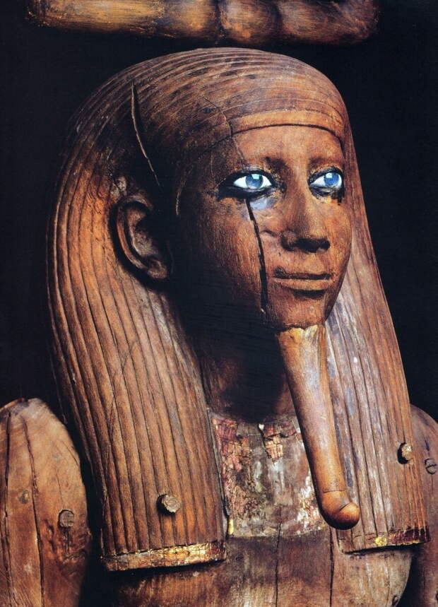 Египетские жрецы называли фараонов лазуроокими. Источник: https://i.pinimg.com/originals/0f/3d/a3/0f3da350c4a46b3e6bac5ae38720c875.jpg
