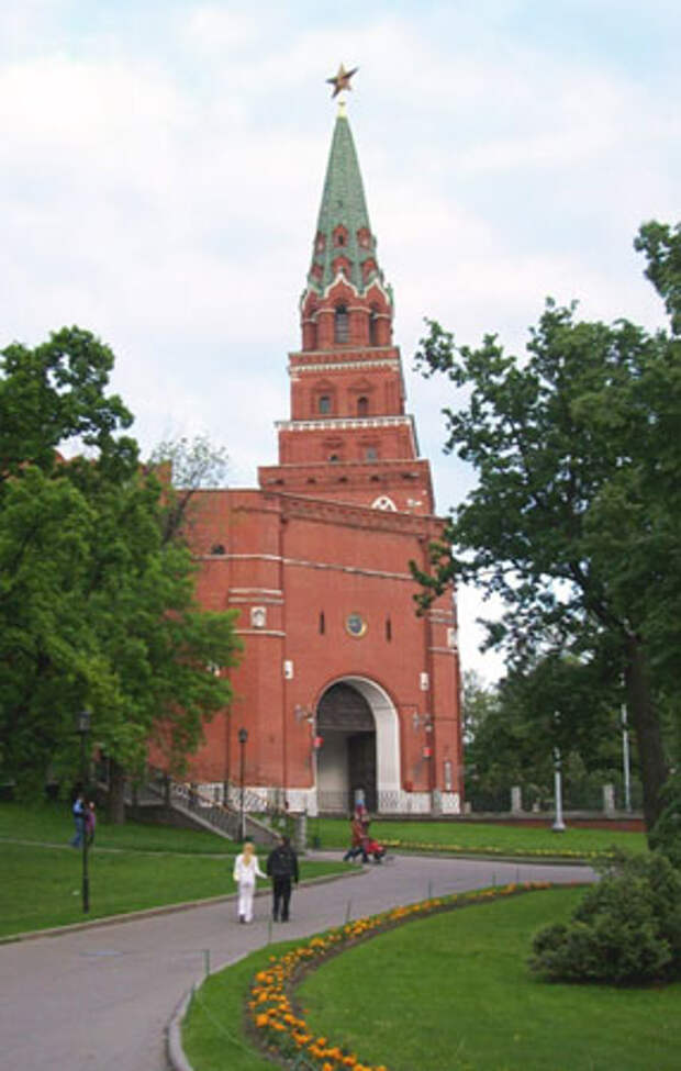 Боровицкая башня Московского Кремля