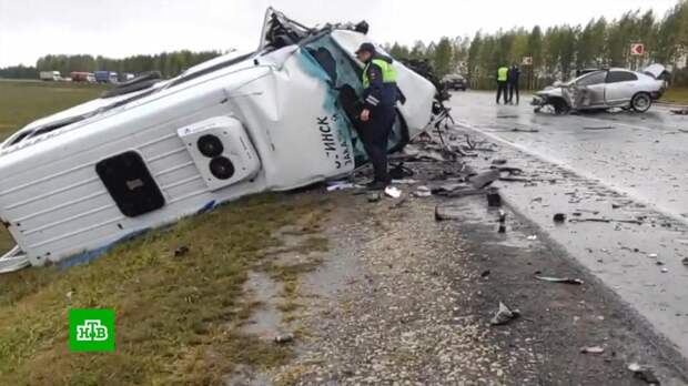 ДТП с 11 пострадавшими в Татарстане: полиция ищет скрывшегося лихача