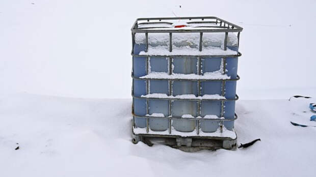 В российском городе на площади разлили литры ядовитого вещества