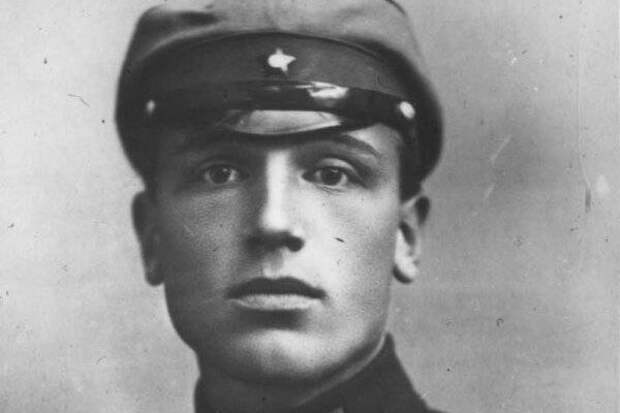 Как "любимчик" Сталина стал самым молодым маршалом в истории Красной Армии и почему он бедствовал после войны?