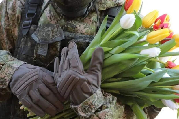 С праздником, дорогие женщины!