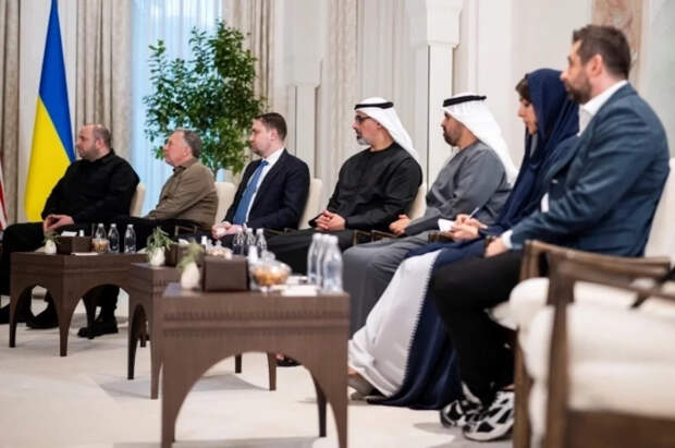 Вакаров: надевший на переговоры кроссовки Balenciaga Арахамия любит роскошь