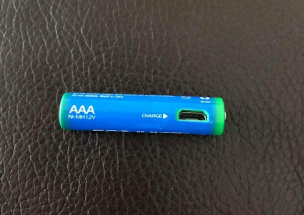 Аккумуляторная USB-батарейка.