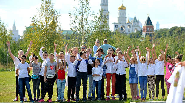 Сенатор Андрей Клишас: Государство не вправе диктовать родителям, как воспитывать детей