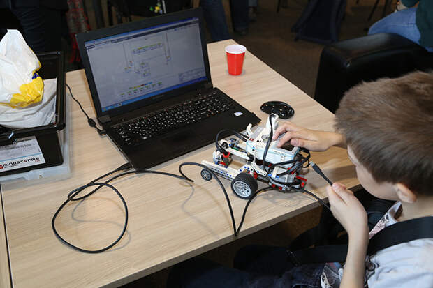 Новосибирские школьники побеждают в Национальной технологической олимпиаде