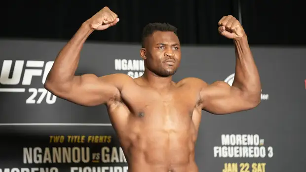 Нганну победил Гана и защитил титул чемпиона UFC в тяжёлом весе