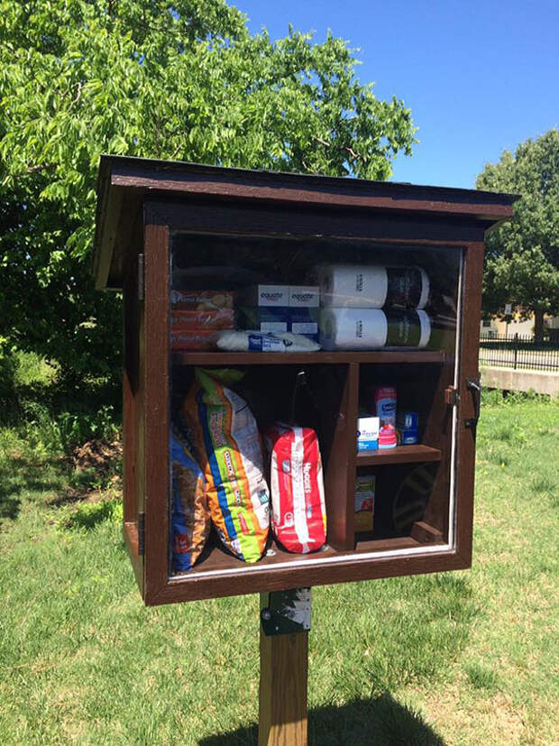 free-little-pantry-feed-homeless-poor-jessica-mcclard-2-1