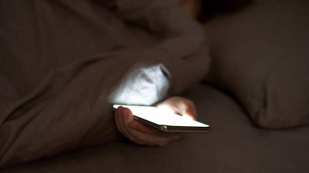 Россиян предупредили, чем опасна зрительная нагрузка перед сном