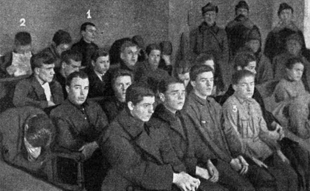 Подсудимые по «чубаровскому делу». /Фото: ic.pics.livejournal.com Подсудимые по «чубаровскому делу». /Фото: ic.pics.livejournal.com