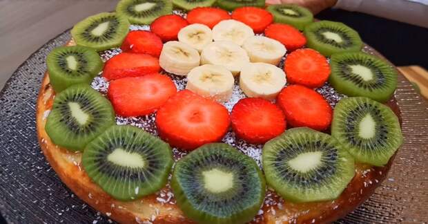 пирог с фруктами
