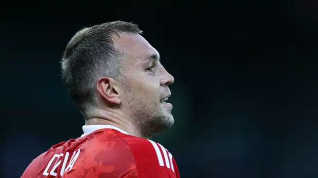 Карпин рассказал о диалоге с Дзюбой перед отказом футболиста приезжать в сборную России