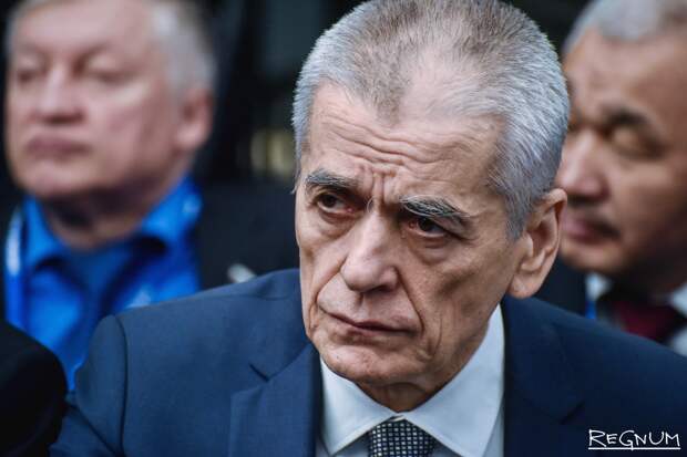 Онищенко рекомендовал россиянам не уезжать из страны на праздники