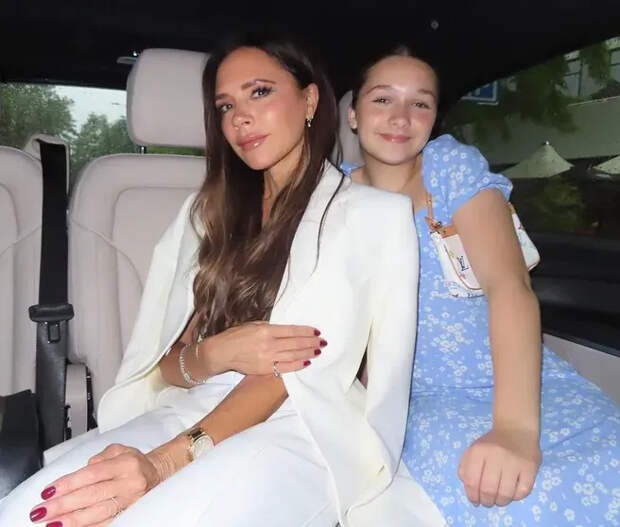Виктория Бекхэм с дочерью Харпер/Фото: victoriabeckham/Instagram*