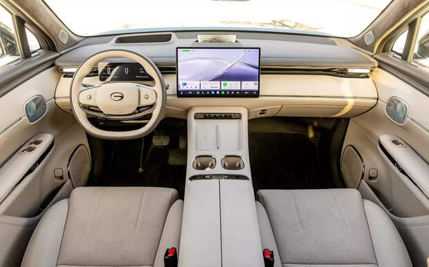 6,7 секунды до 100 км/ч, 2248 светодиодов, 3 режима для релакса: самый свежий кроссовер GAC