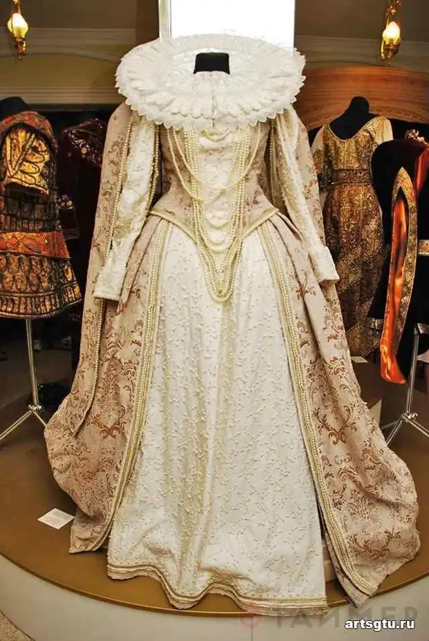 Платья в 16 веке