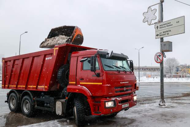 Платные парковки в центре Нижнего Новгорода почистят сегодня ночью