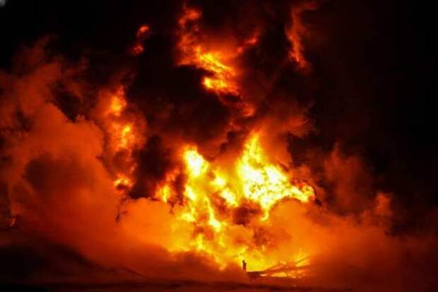 Иран атаковал Тель-Авив кластерной ракетой, ударив в районе аэропорта Бен-Гурион (ВИДЕО)