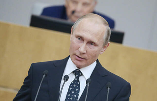 Президент РФ Владимир Путин во время первого пленарного заседания Госдумы РФ седьмого созыва