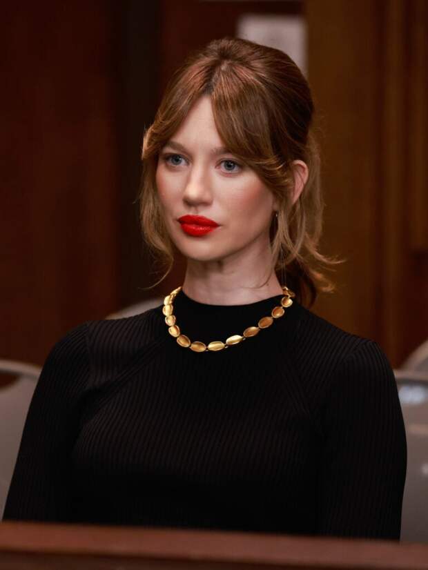 Yael Grobglas as âShaeâ