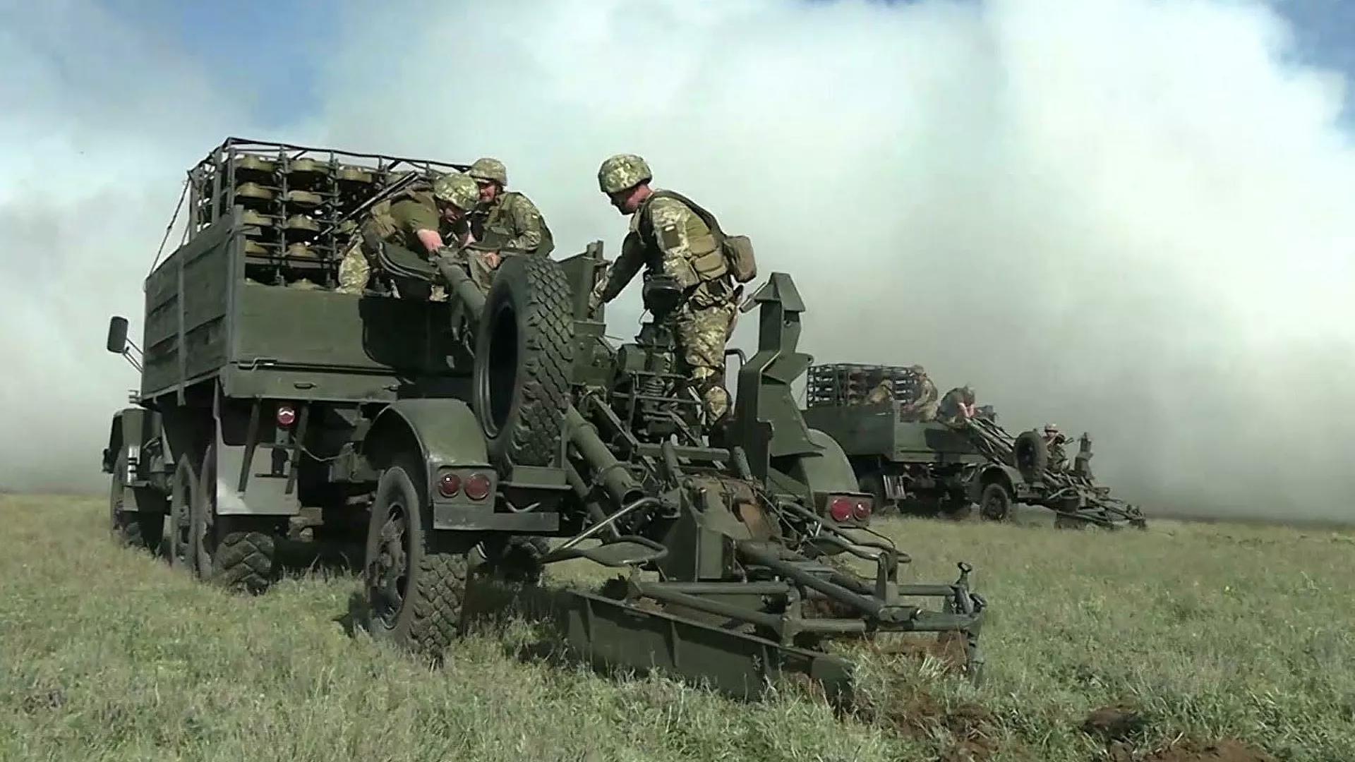 Учения украинских военных на границе с Крымом - РИА Новости, 1920, 07.09.2021