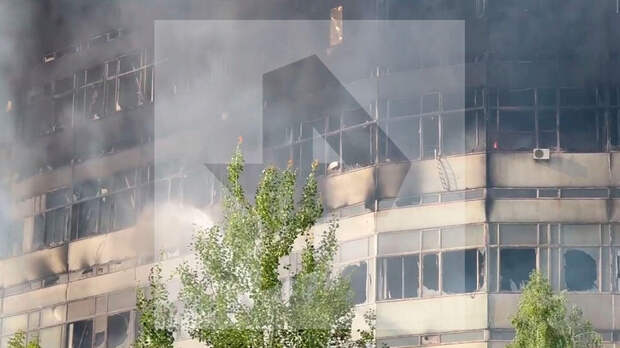 В огненной ловушке: мощный пожар в здании во Фрязине унес жизни восьми человек