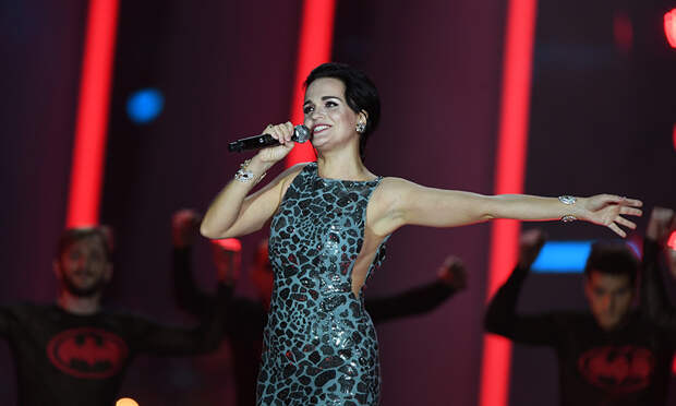 Доведенная до нервного срыва певица Слава набросилась на родных и друзей