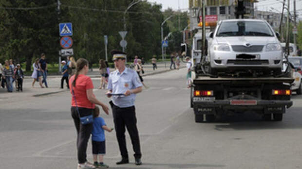 Эвакуация автомобиля / Фото: Вячеслав Мельников, amic.ru
