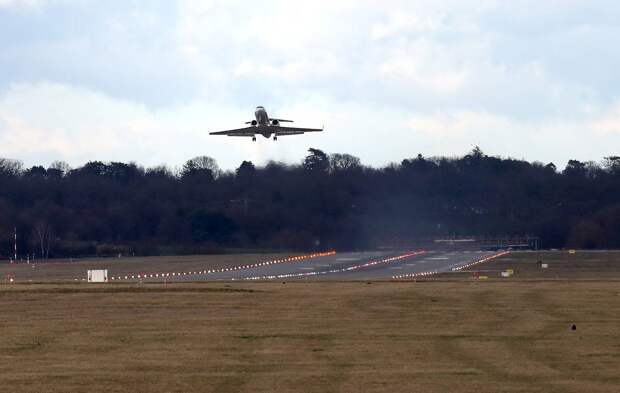 Шведский разведывательный самолет обнаружили у границ России