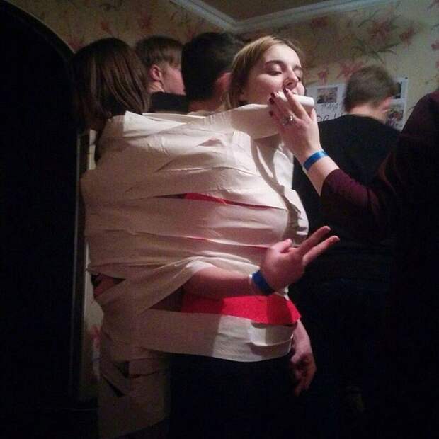 На этих тусовках всегда творятся ОЧЕНЬ странные вещи Вписка, вечеринка, девушка, праздник, студенты