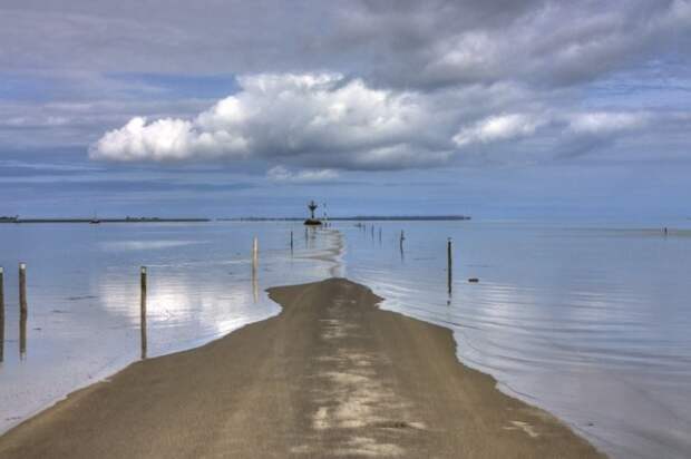 Исчезающая дорога Пассаж дю Гуа (Passage du Gois)  вода, дороги, путешествия, франция