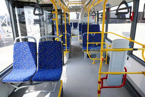 Беспилотник ВСУ целенаправленно влетел в пассажирский автобус в российском селе