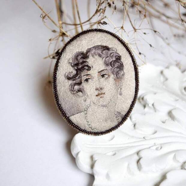 украшениях Марии Васильевой, известной в инстаграме как @m.embroidery_art