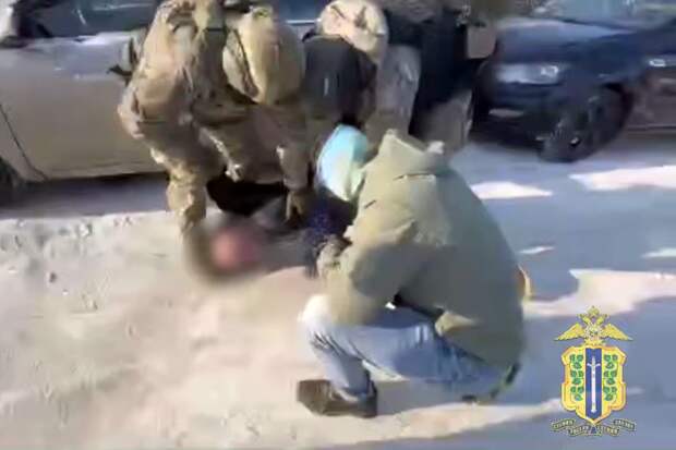 В Липецкой области мужчину с сообщницами задержали за липовые браки с мигрантами