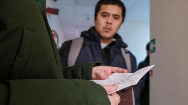 Для мигрантов введут новые условия получения гражданства России