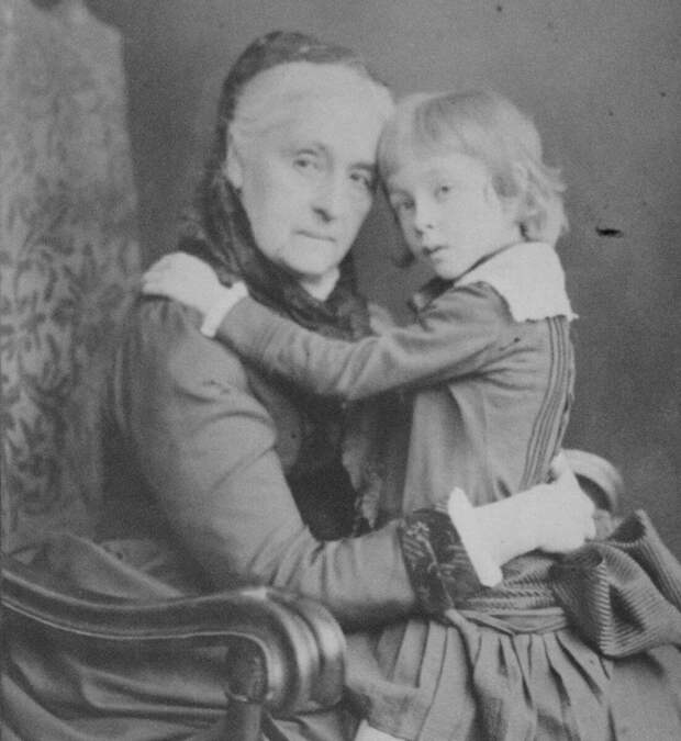 Княгиня Леонилла Витгенштейн с внуком Густавом Александром, 1887 год