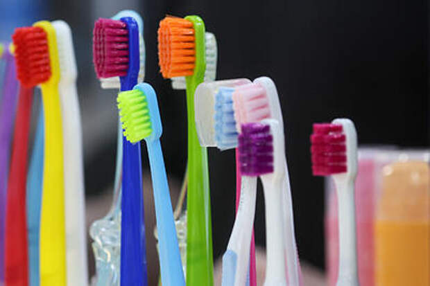 Три самые бесполезные процедуры у стоматолога назвал эксперт