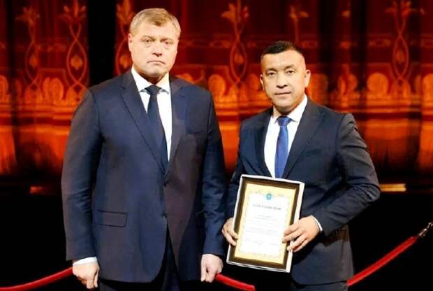 В Астрахани работникам культуры вручили федеральные и региональные награды