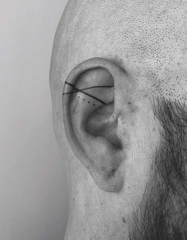 татуировки на ушах хрящике лице идеи