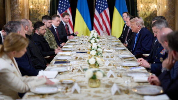 Зеленский обиделся на скромный прием перед встречей с Трампом