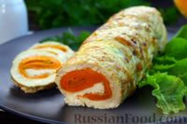 Фото к рецепту: Куриный рулет с тыквой (в духовке)