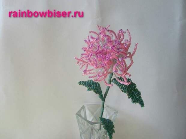 Необычный цветок из бисера 15