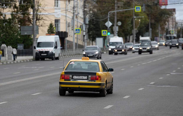 Для тульских ветеранов ВОВ ввели бесплатные поездки на такси