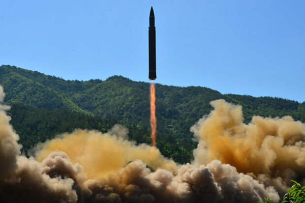"Рёнхап": КНДР провела запуск в сторону Японского моря